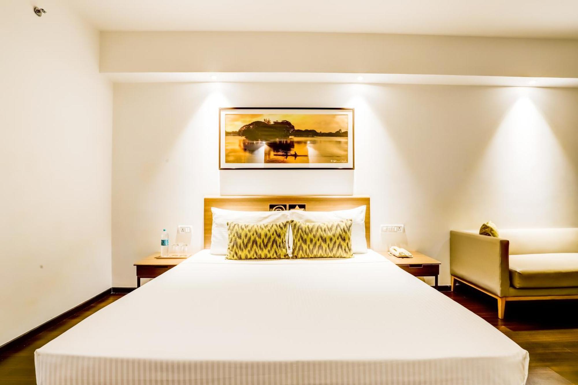 Lemon Tree Hotel Electronics City Kammasandra Екстериор снимка